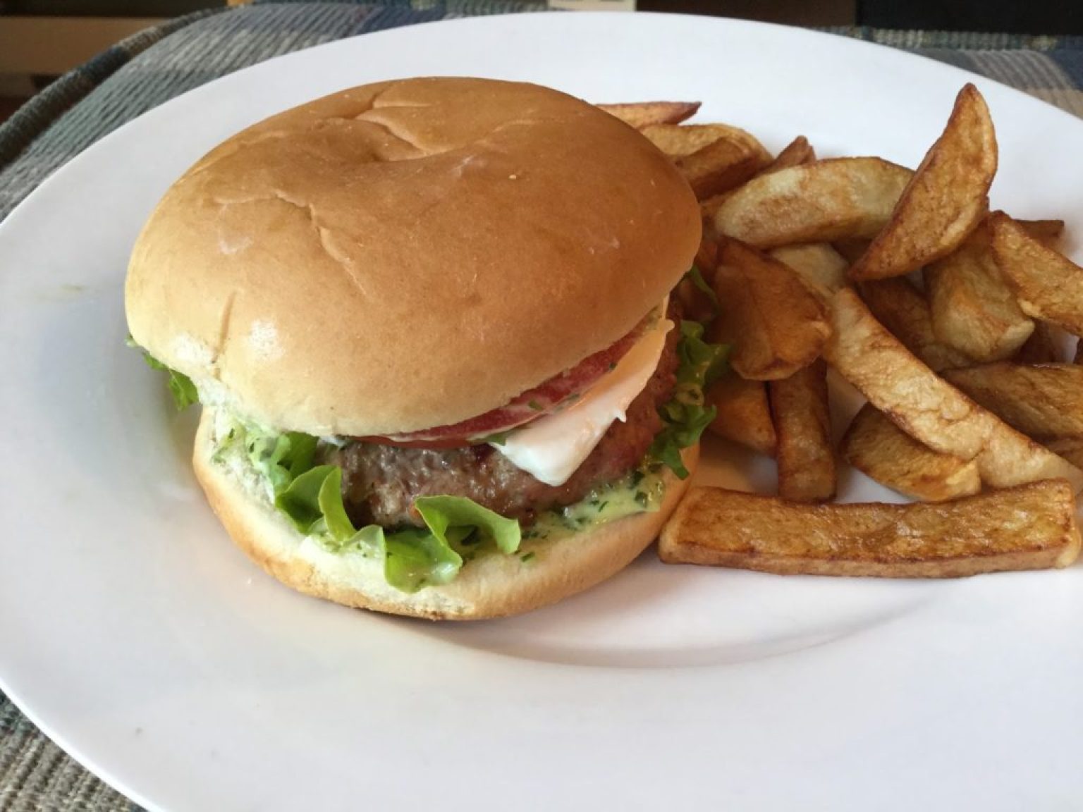 Pesto veal hamburgers
