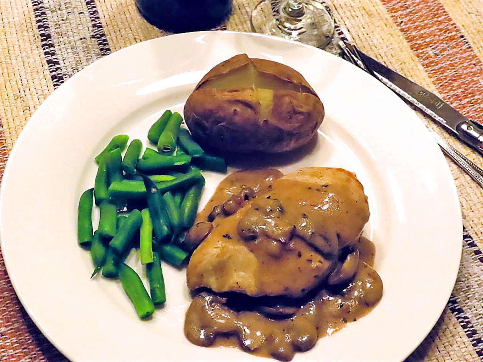 Poitrine de poulet sauce aux champignons dans l'Instant Pot