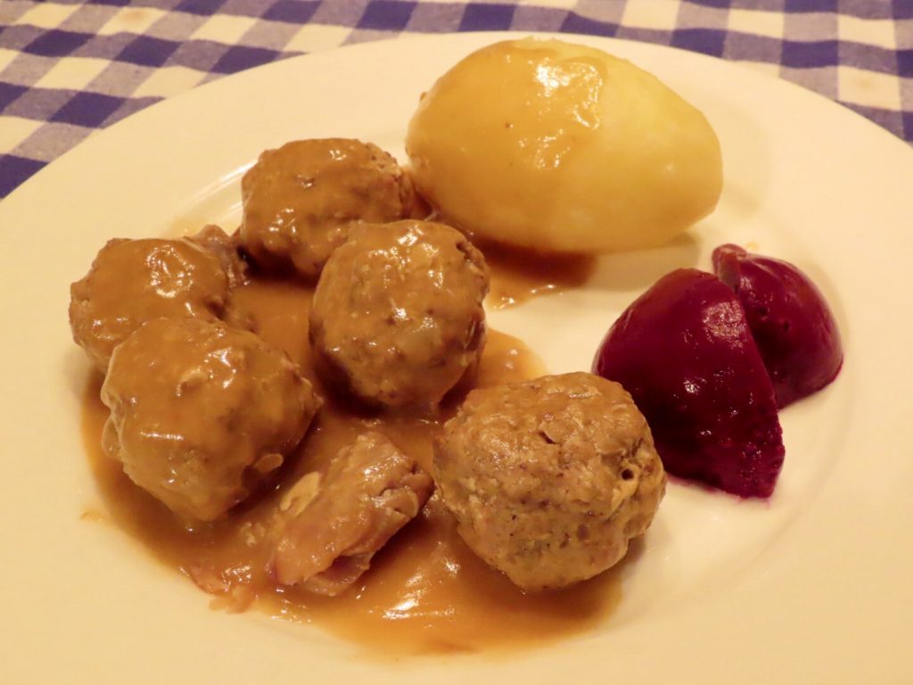 Instant Pot Pigsfeet and Meatballs Quebec Ragout