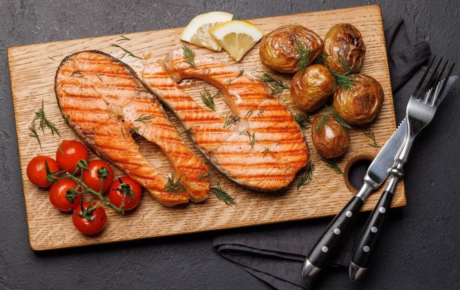 Darnes de saumon grillés à l'érable